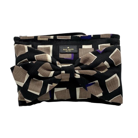 kate spade Handbags - Kate Spade On Purpose Large Abstract Wristlet